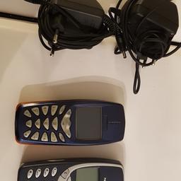 Nokia för bra pris, nokia 3510i utan batteri den till höger på första bilden funkerar med nokia 3310 bateri, den är inte i lika bra skik som nokia 3310 för den är som ny, båda för 350kr eller högstbjudande