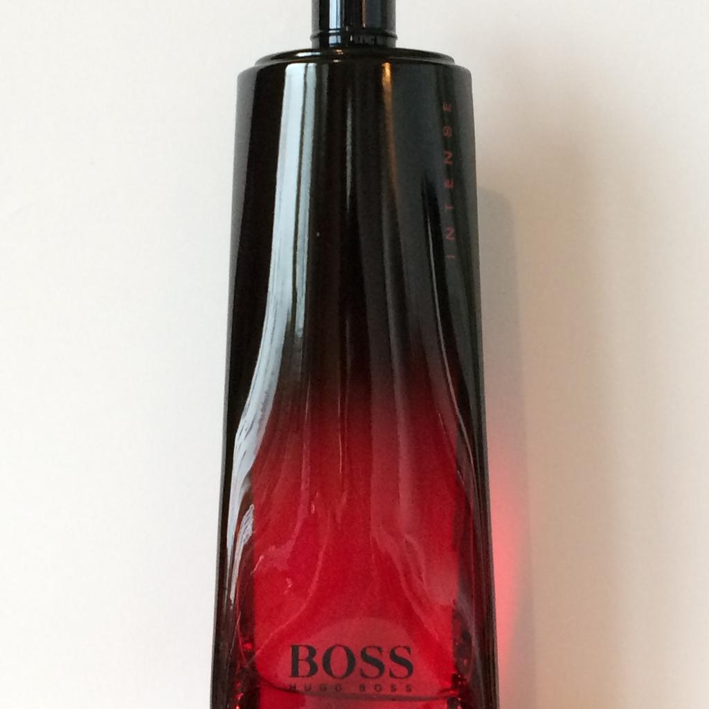 Hugo Boss INTENSE WOMAN Eau de Parfum 90 ml in 10367 Berlin für 125,00