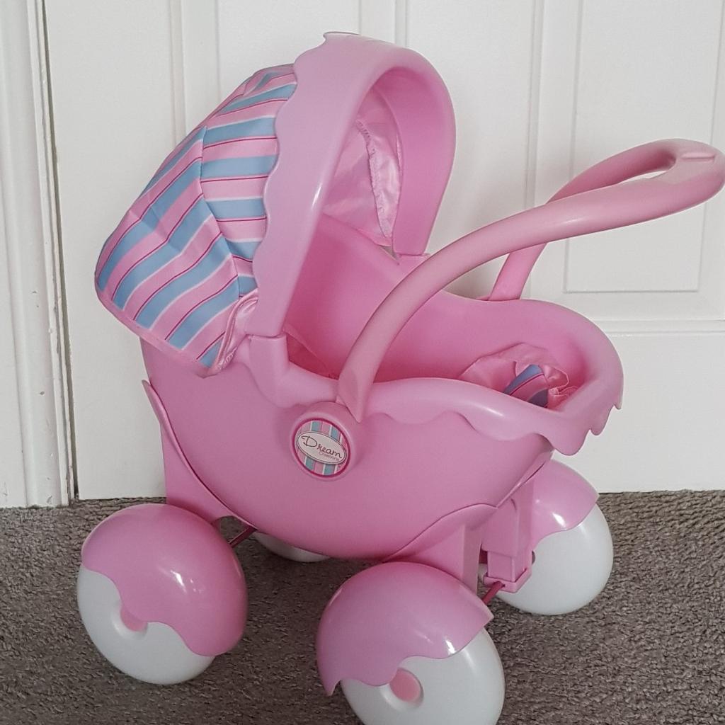Micro dolls pram like new. in DY5 Hill für £ 12,00 zum Verkauf | Shpock AT