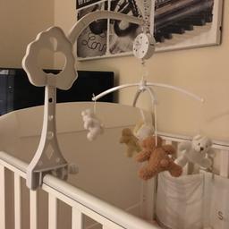 Teddy bear cot mobile - rotates and plays music