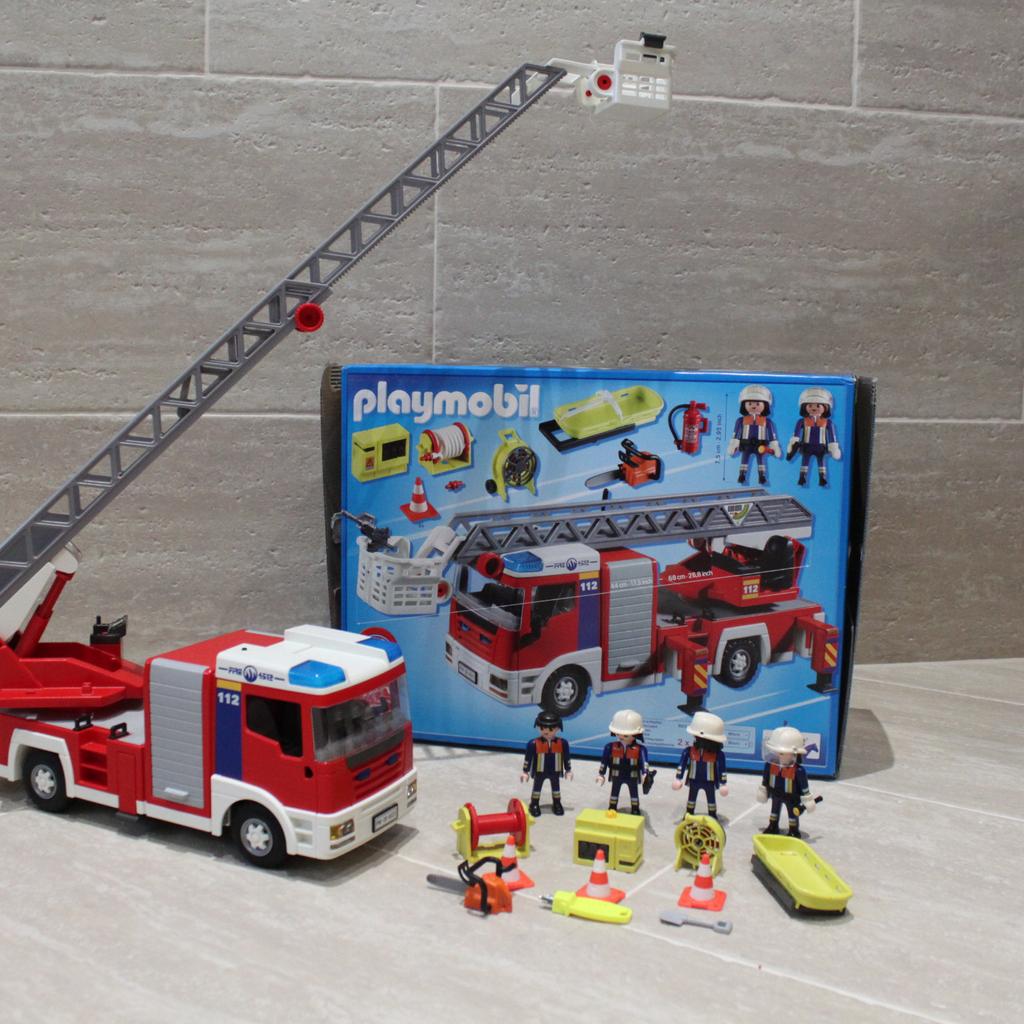 Playmobil Feuerwehr Feuerwehrauto Drehleiter in 5301 Eugendorf für € 30