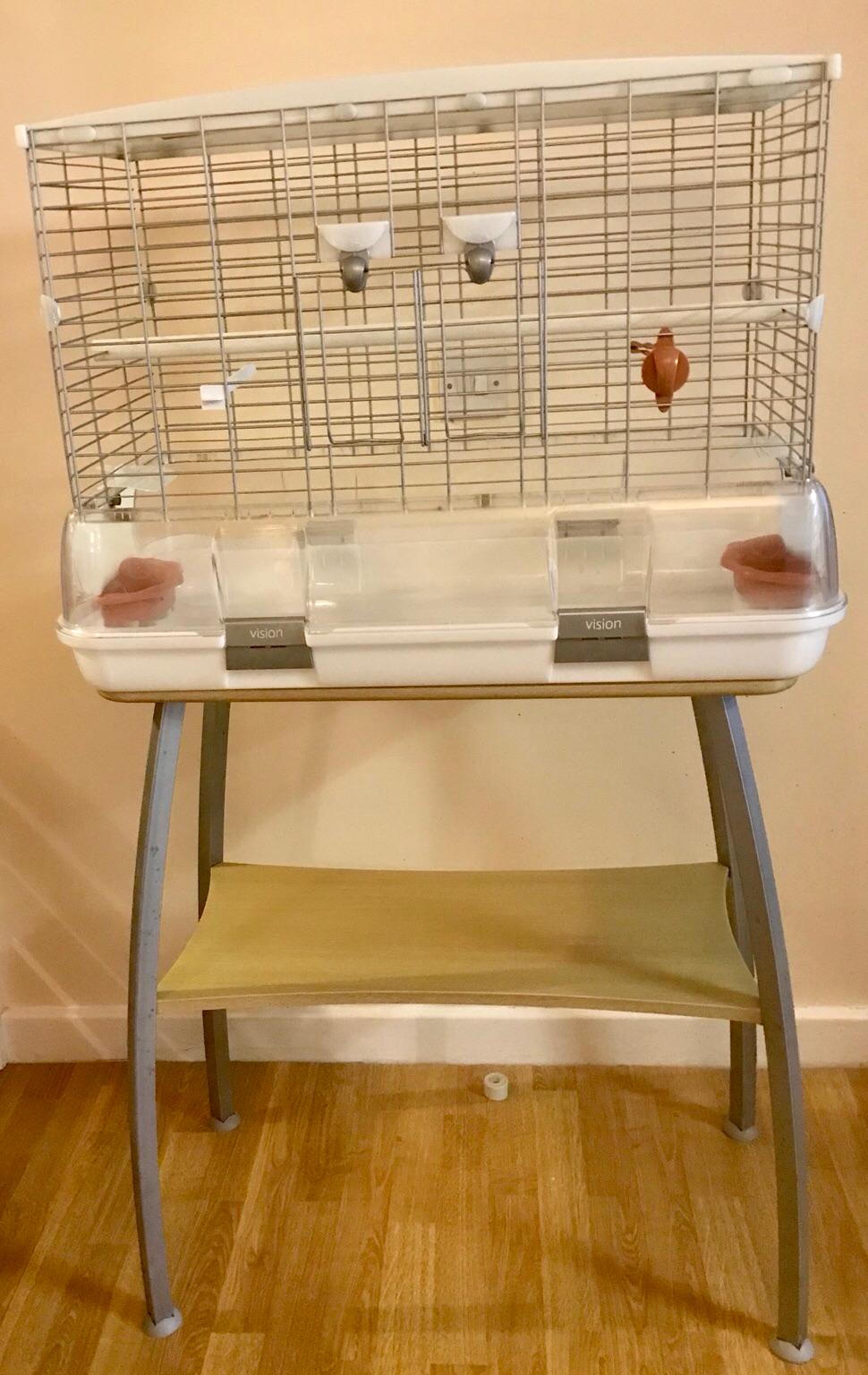 Hagan Vision Bird Cage & Stand in TS1 Middlesbrough für 50,00 £ zum
