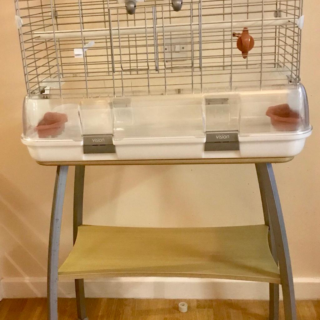 Hagan Vision Bird Cage & Stand in TS1 Middlesbrough für 50,00 £ zum
