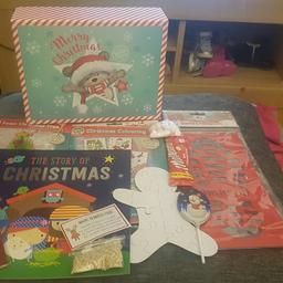 Christmas Eve boxes contain
Magic reindeer food
Santa's key 
Santa's footprint
Hot chocolate and marshmallows
Colour your own puzzle
Christmas colouring set
Make your own Christmas tree
Chocolate lolly 
And a Christmas book