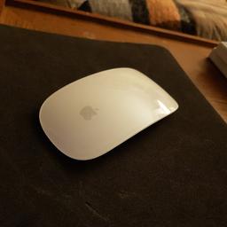 Trådlös Apple mus som endast är använd ett par gånger. Fungerar felfritt och är så gott som ny. (Fungerar via Bluetooth)