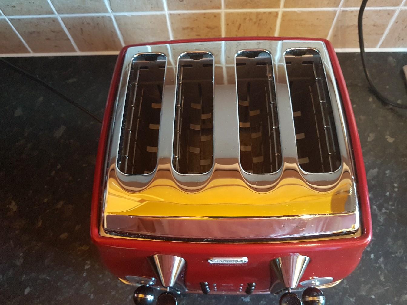 Kettle snd Toaster Delonghi Micalite set in TR9 Major für 30,00 £ zum Verkauf Shpock DE