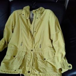 Gelbe Jacke mit Kapuze, Größe 38, Gore-Tex, Marke: Klepper Sportswear, neuwertig