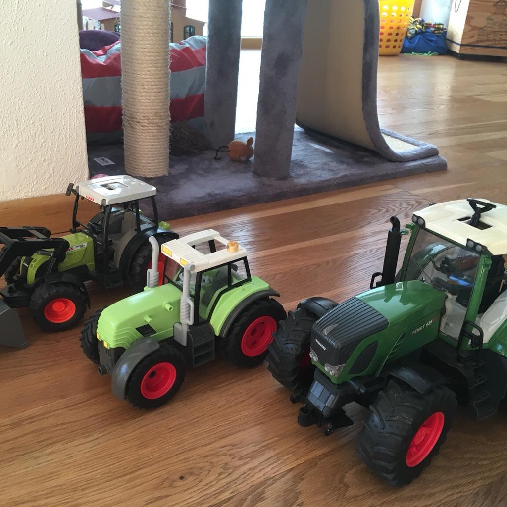  Foto zu Playmobil Bauernhof groß mit Silo in 6336 Niederbreitenbach for €75.00 