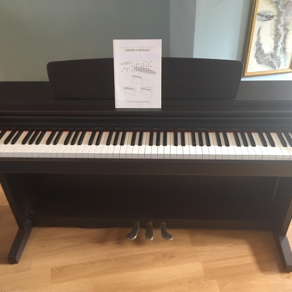 Robertson digital online piano