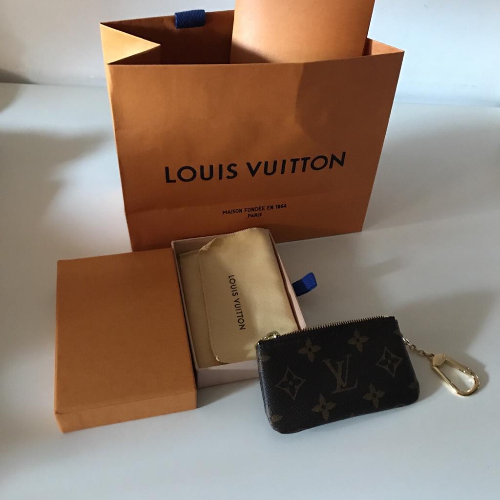 Louis Vuitton Pochette portachiavi in 00142 Rome für 1,00 € zum