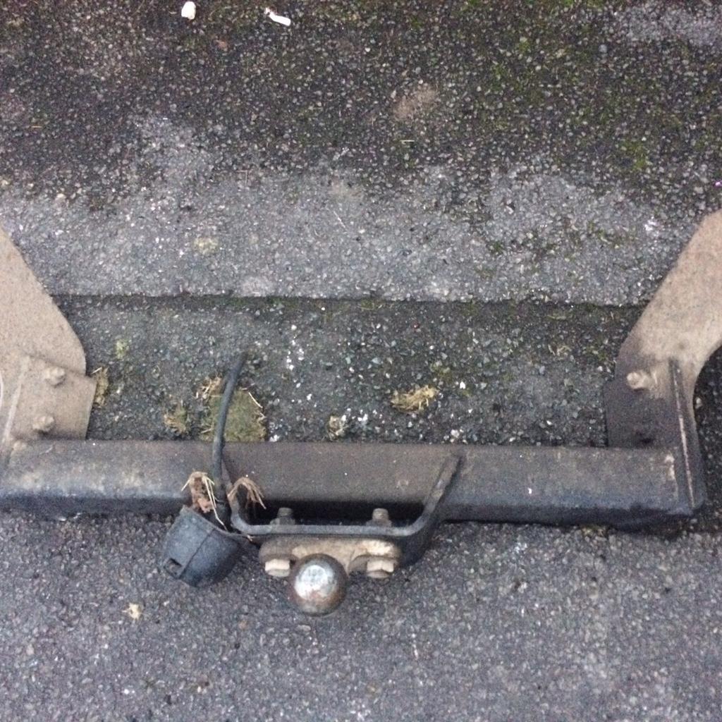 Ford transit mk6/mk7 tow bar in GL2 Gloucester for £40.00 for sale | Shpock