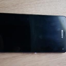 Verkaufe Sony Xperia Z3 Compact Smartphone (4,6 Zoll (11,7 cm) Touch-Display, 16 GB Speicher, Android 6.0.1) schwarz, gebraucht, Touch-Display Teilbereich nicht funktionsfähig. Ladekabel kaputt, somit nicht vorhanden!