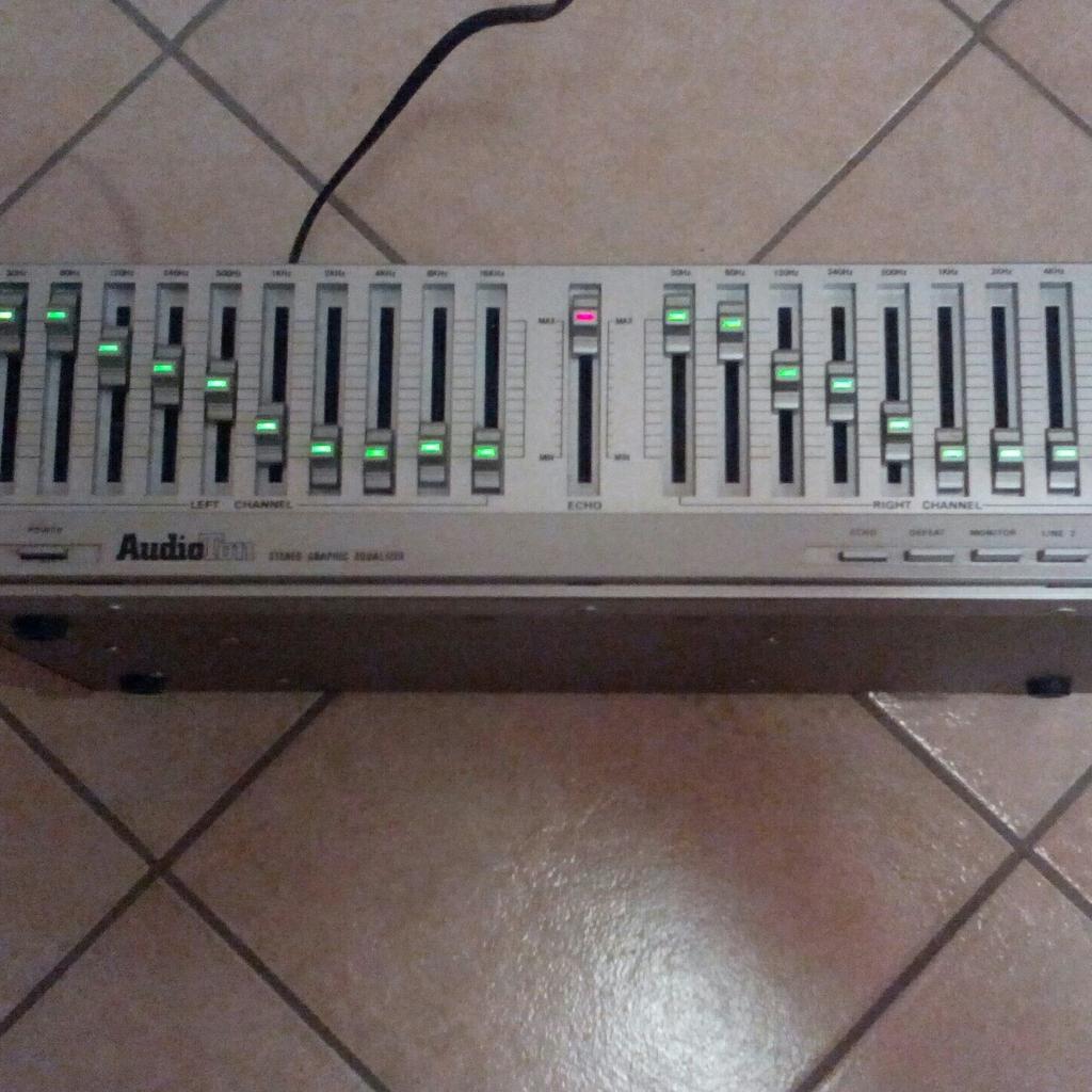 Graphic Equalizer Audio Ton in 3262 Wang für € 20,00 zum Verkauf ...