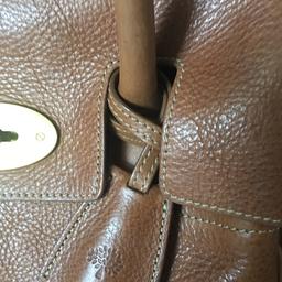 Genuine mulberry small bayswater satchel in oak
Comes with dust bag.