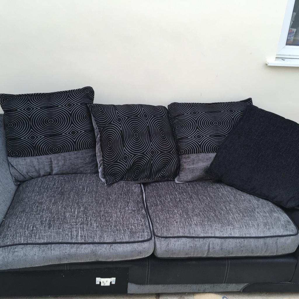 DFS LEFT HAND "SHANNON" CORNER SOFA £300 in NW1 London for £300.00 for