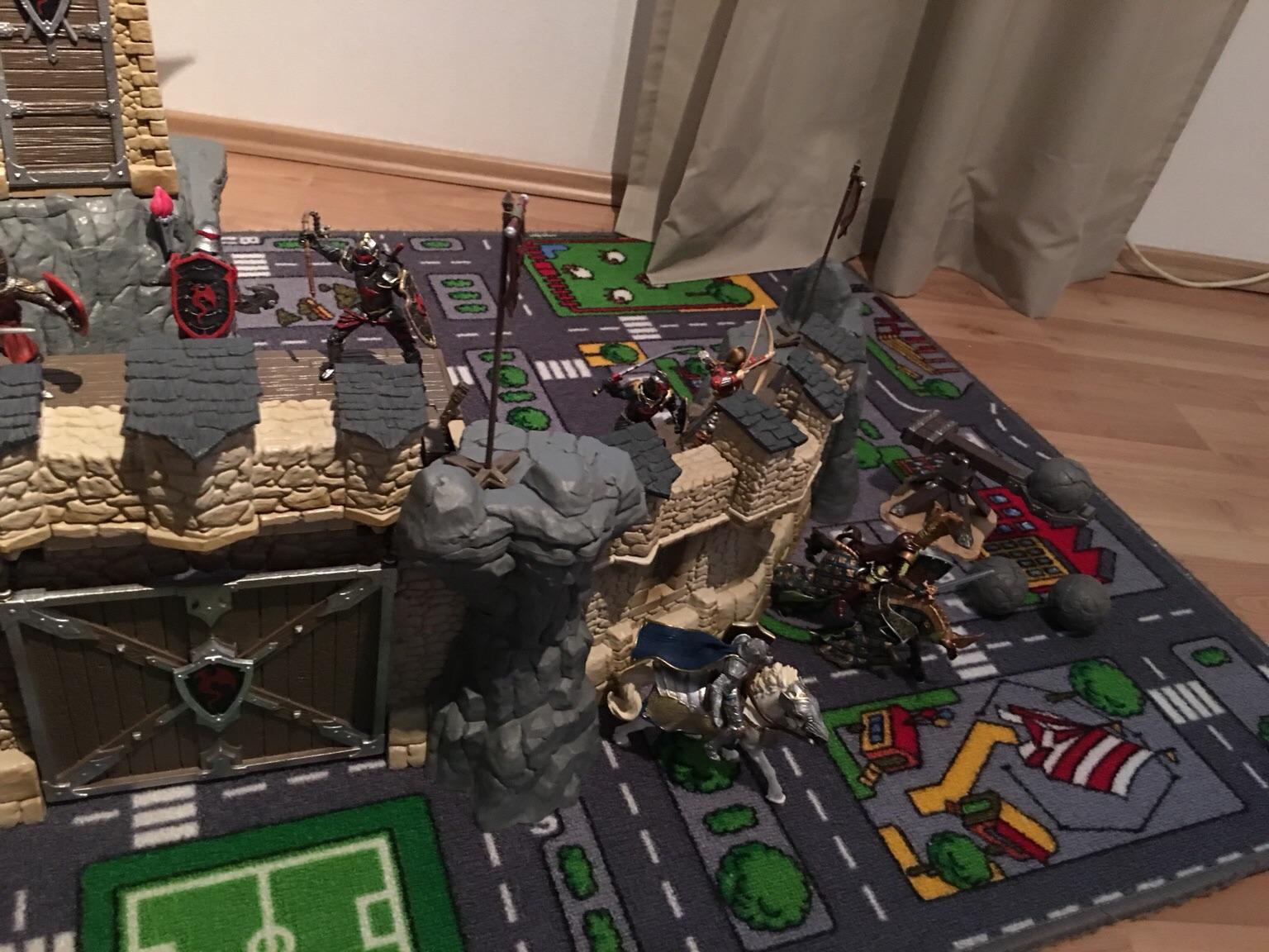 Große Ritterburg von Schleich in 76863 Herxheim bei Landau (Pfalz) for €70.00 for sale Shpock