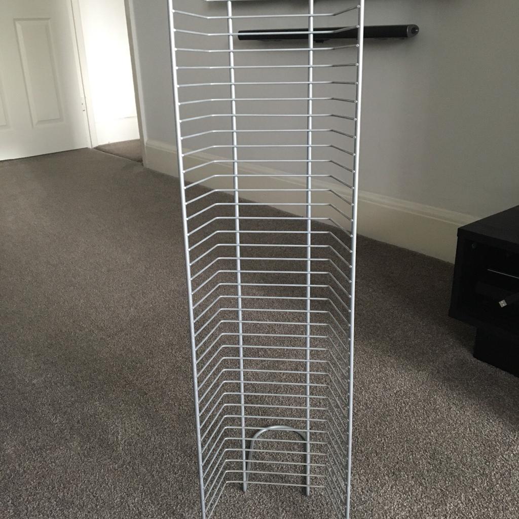 DVD rack in UB2 Southall für 5,00 £ zum Verkauf | Shpock DE