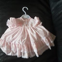 Bundle of baby girls clothes. A mixture of vests,baby grows,dresses,tops, trousers,hats,booties, a cardy, a coat and snuggle pod.

From a smoke free home.

Is willing to sell seperately.

Collection only

I have more photos if needed.