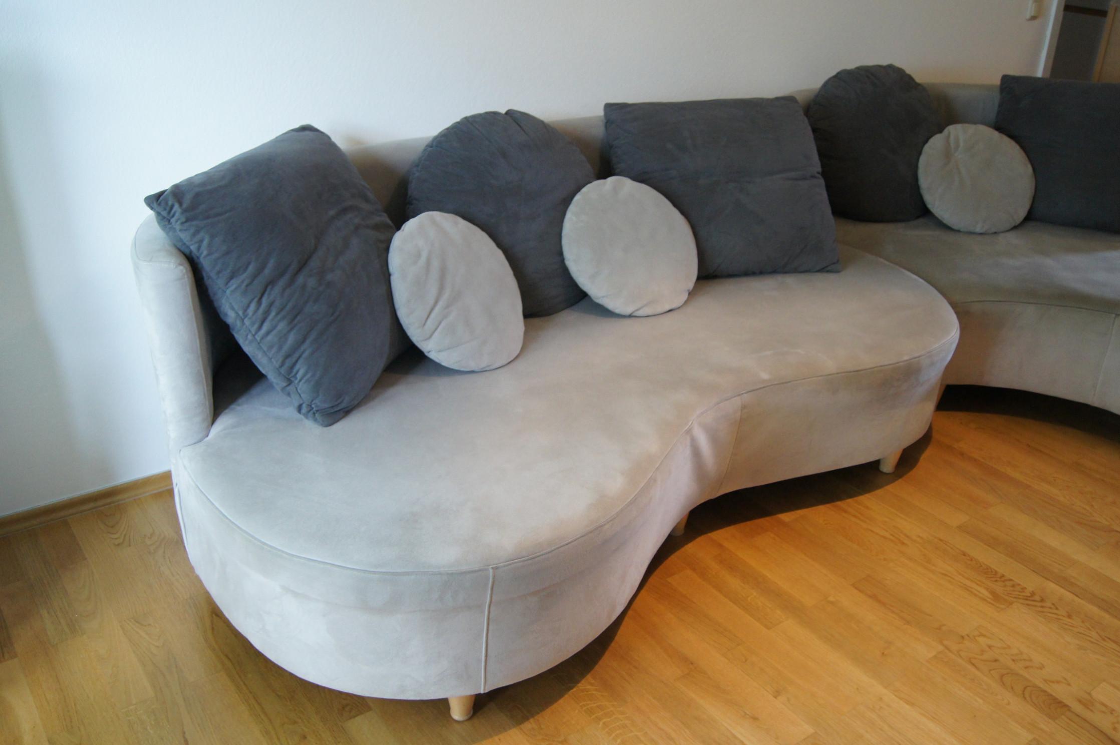 Sofa Couch grau anthrazit geschwungene runde in 81543 München für 350 ...