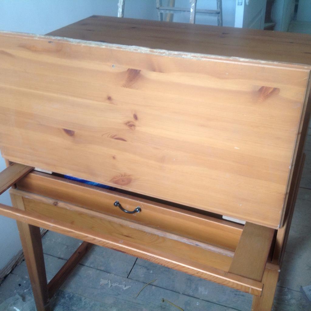 PINE BUREAU WITH PULLOUT 'HUTCH'IKEA ALVE in E15 London for £25.00