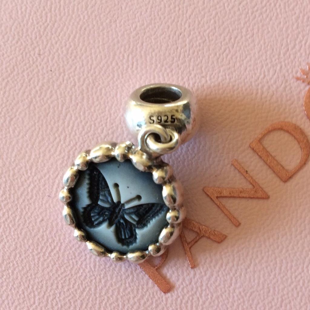 Pandora on sale butterfly cameo