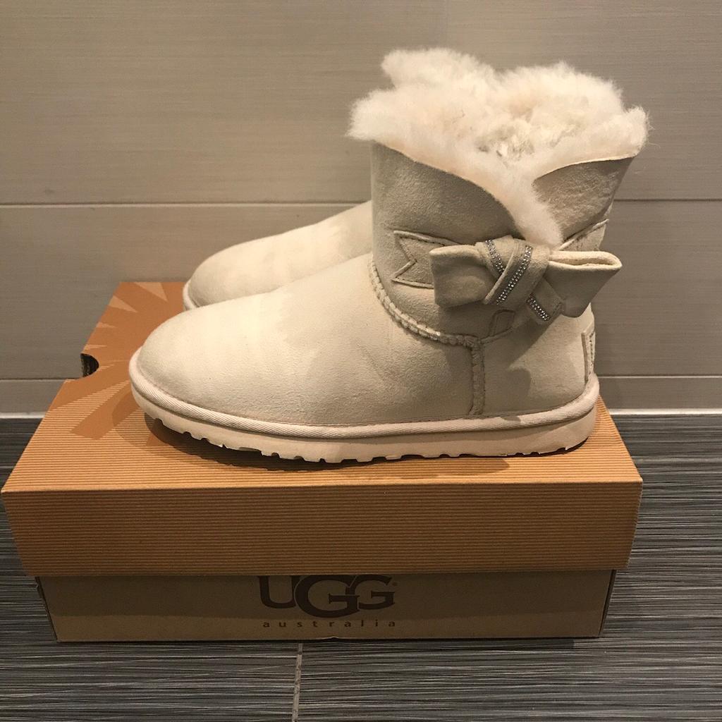 Ugg mit outlet swarovski schleife