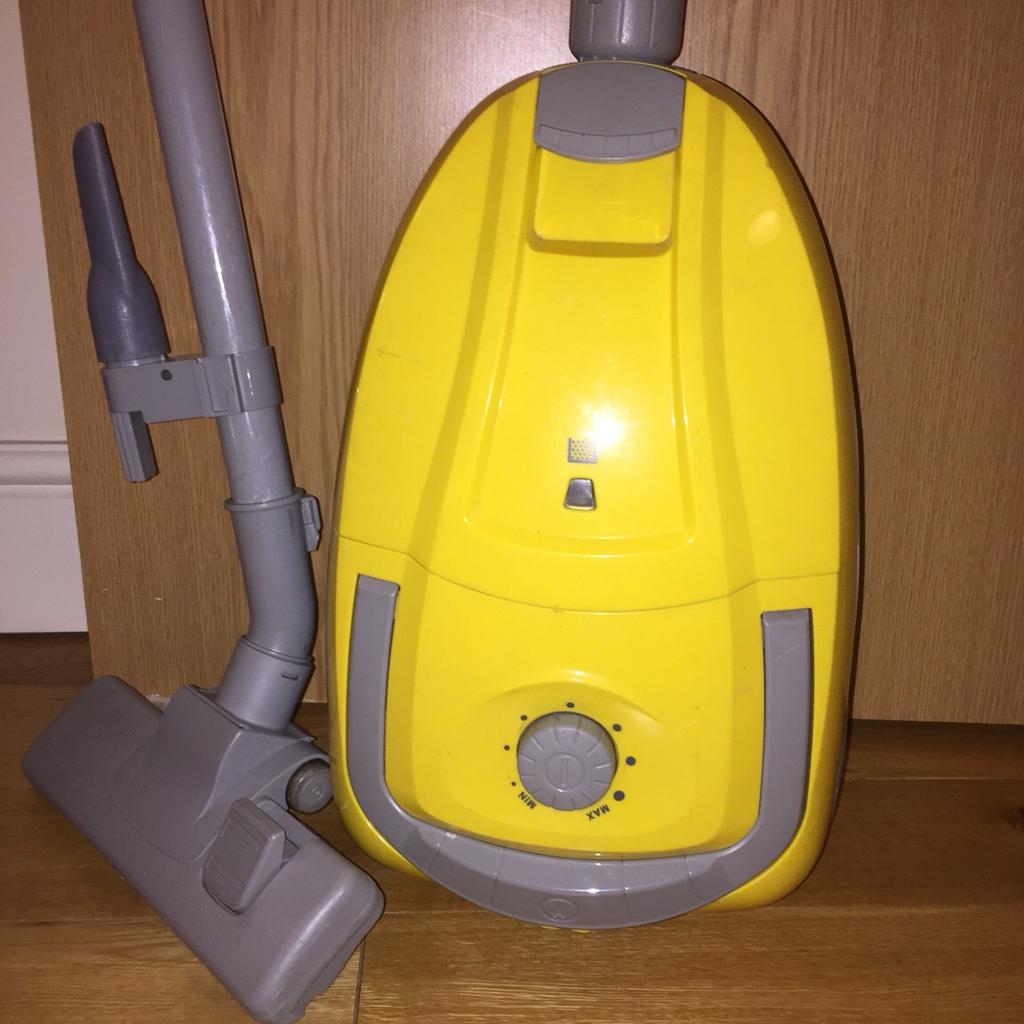 FREE Argos bagged cylinder vacuum cleaner in EN5 for free for