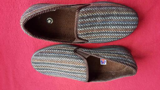 Buy & Sell Warwickshire Nuneaton and Bedworth - Photos for Brand new boys mens slippers size 6 present