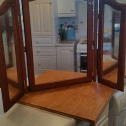 Folding dressing table mirror