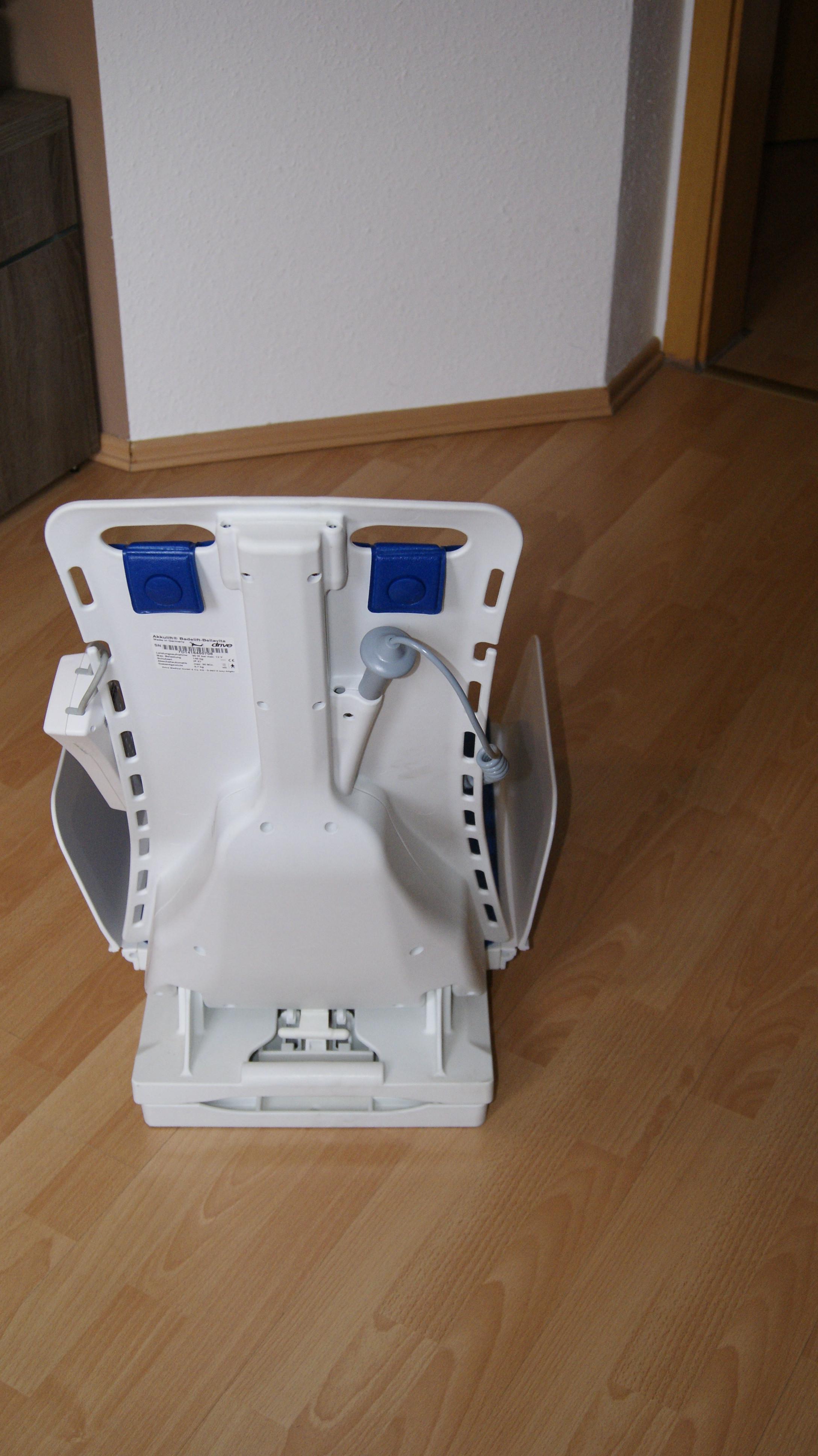 Akkulift BadeliftBellavita drive in 71111 Waldenbuch for €85.00 for