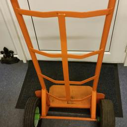 SACK TROLLEY IN GOOD CONDITION 
NEEDS TYRES BLOWING UP DUE TO NOT BEING USED...07808806070   NO OFFERS.