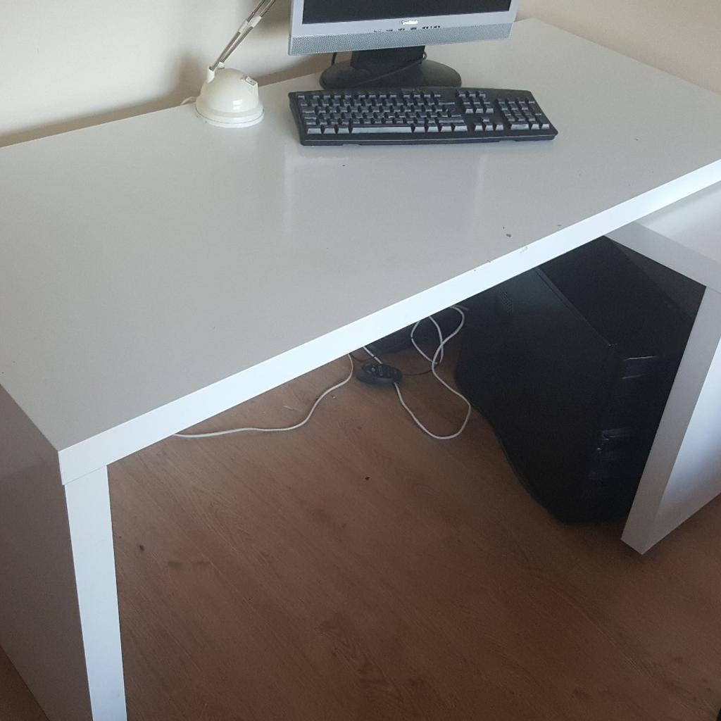 Ikea malm white desk in SS17Hope für £ 25,00 zum Verkauf Shpock AT