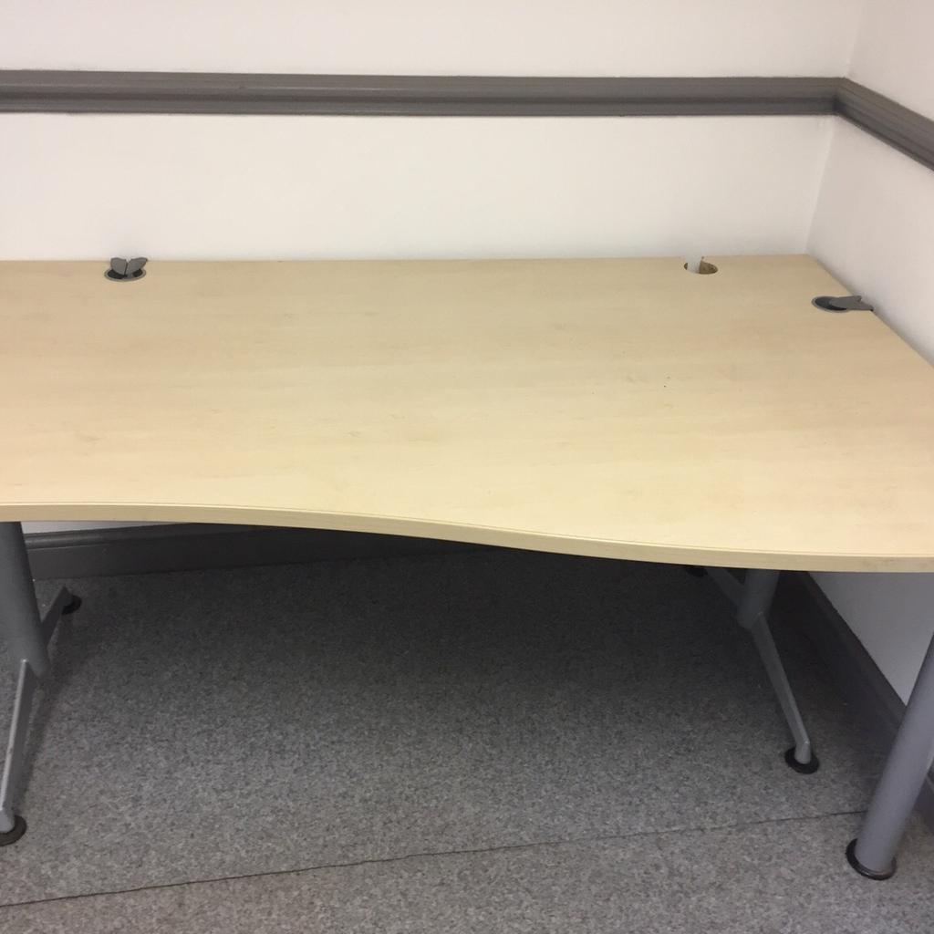 6 Wave office desks in CH66 Port für £ 200,00 zum Verkauf Shpock AT