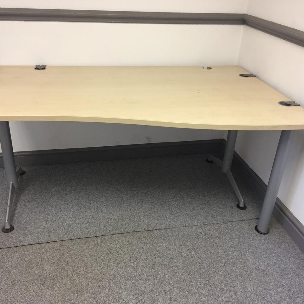 6 Wave office desks in CH66 Port für £ 200,00 zum Verkauf Shpock AT