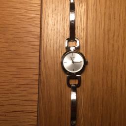 Elegant looking watch, working
16.5 cm long
Solid stainless steel
