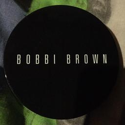 Bobbi Brown Illuminating Bronzing Powder,
Maui 3 colour
New without box
Never used was a gift but it's not my colour :)