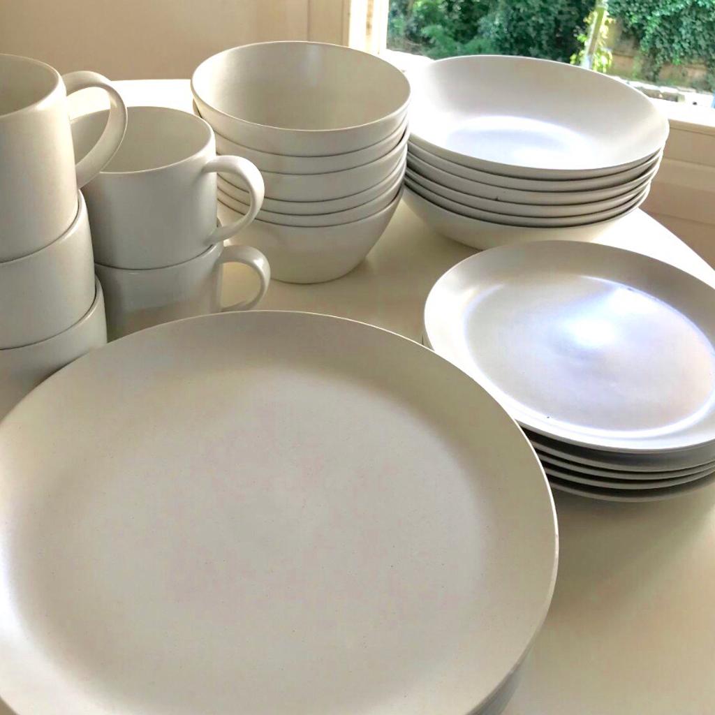 Habitat Galets Cream Stoneware set in SE7 London für £ 50,00 zum