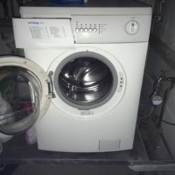 Zu verkaufen ist eine Privileg Waschmaschine.
Voll funktionsfähig!!