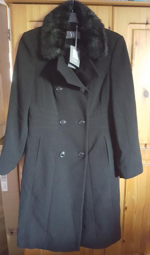 Buy & Sell Surrey Elmbridge - Photos for BNWT Ladies Faux Fur Collar DB Long Coat