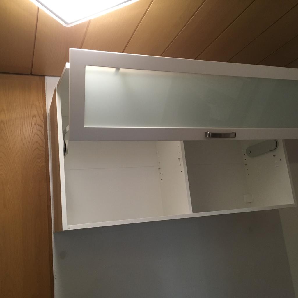Hängeschrank Värde von Ikea in 91096 Möhrendorf für 60,00 € zum Verkauf