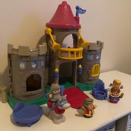 Selling our fisher price my little people castle!! It opens up on both sides and makes a noise when opening the front door!! It comes with the king bed and throne and also with the king, queen, horse, knight and maid!!! It’s in perfect condition