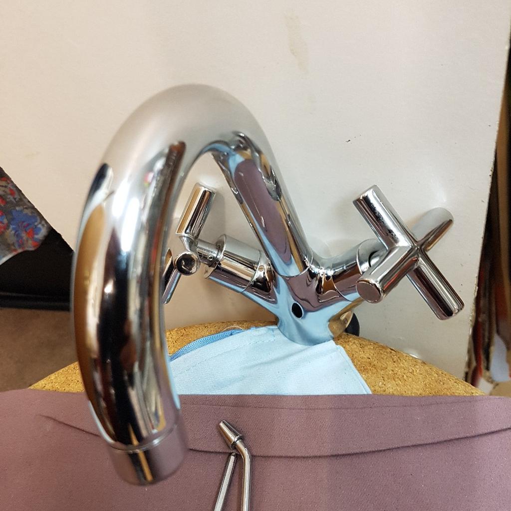 Mixer tap for wash basin in BB1 Blackburn for £12.00 for sale Shpock