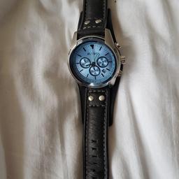 Verkaufe eine fossil Uhr in sehr gutem zustand.läuft einwandfrei