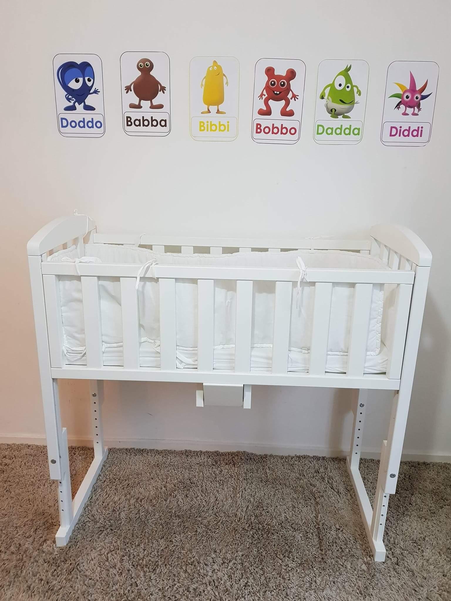 Jack och lily bedside 2024 crib