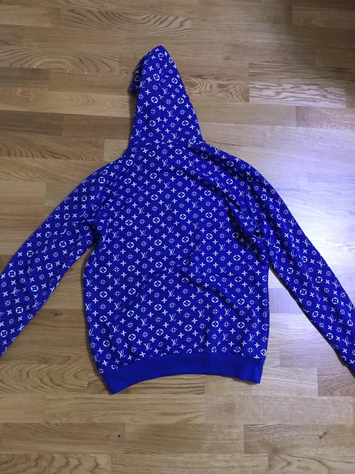 Supreme x Louis Vuitton Hoodie in 4030 Linz für 80,00 € zum Verkauf