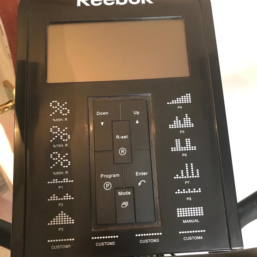 Fugtig Dykker jeg er tørstig Reebok Edge Series 2in1 Exercise Bike in LS28 Leeds for £75.00 for sale |  Shpock