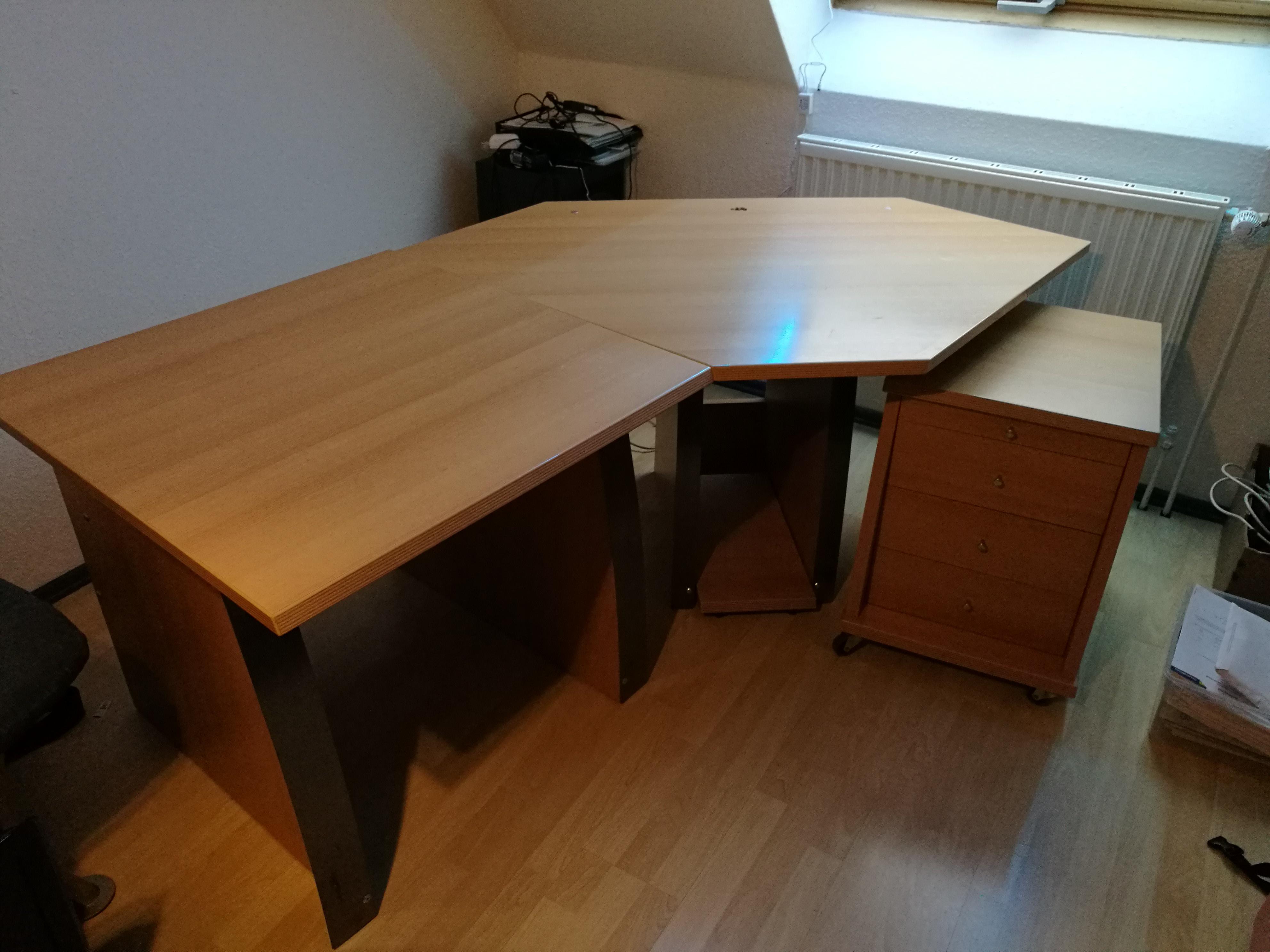 Schreibtisch mit Rollcontainer und Bürostuhl in 53757 Sankt Augustin ...