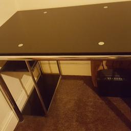 In excellent condition

Don't have a desktop anymore so don't need it...trying to free up some space

If you require give one days notice so I can dismantle and bring down

Pick up only....no delivery soŕry

Halifax hx1 area