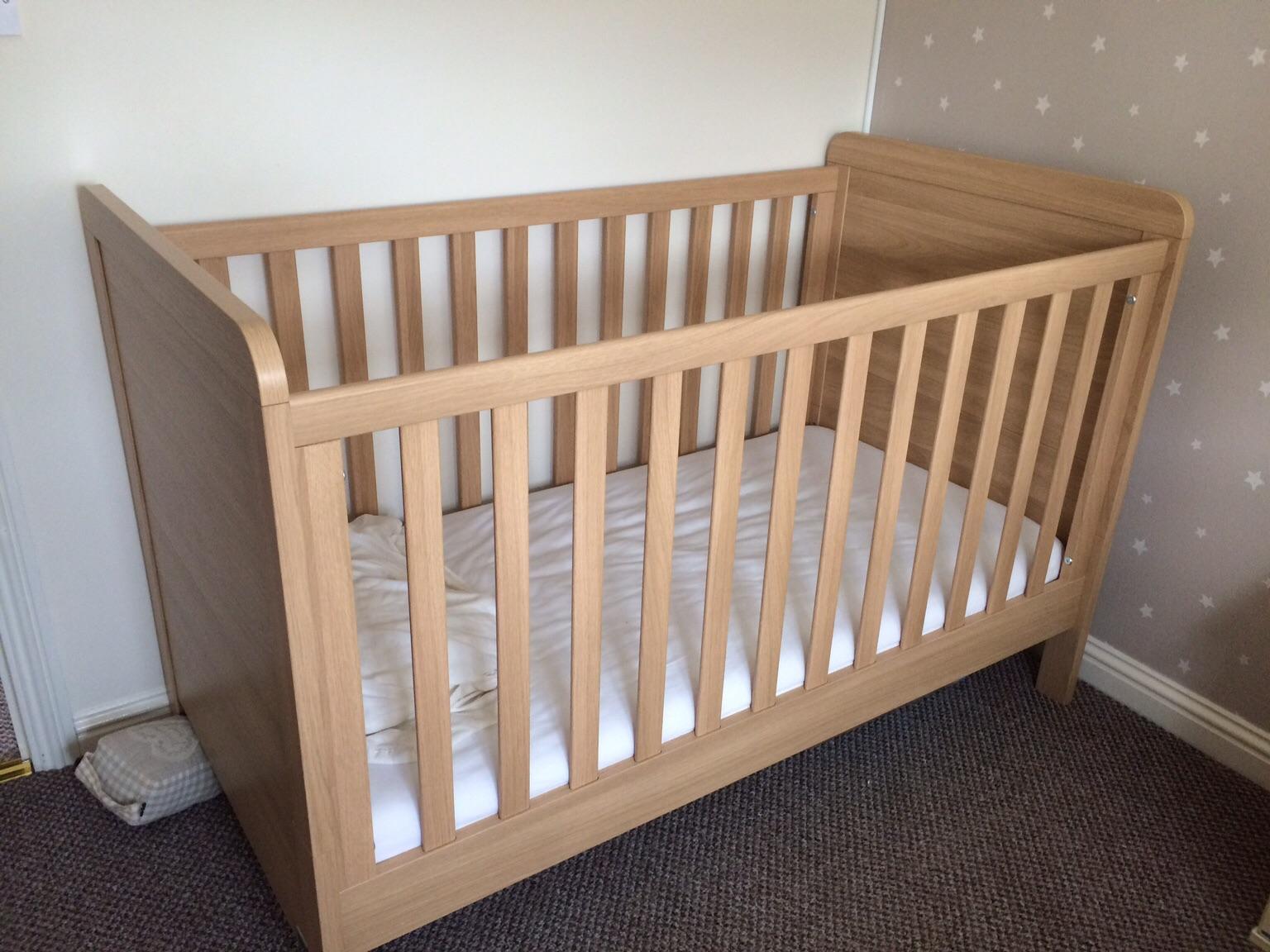 Mamas and papas rialto hotsell cot bed