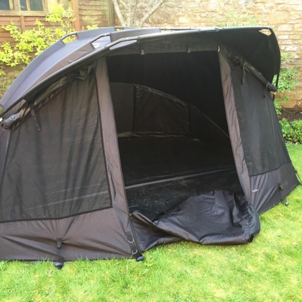 Trakker Armo mk2 BLACK SERIES bivvy fishing in SM6 Sutton for £275.00 ...